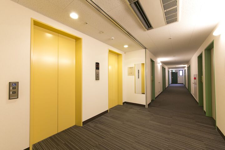 Ballroom/Hall 25 of 31