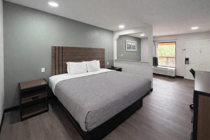 Room 29 of 48