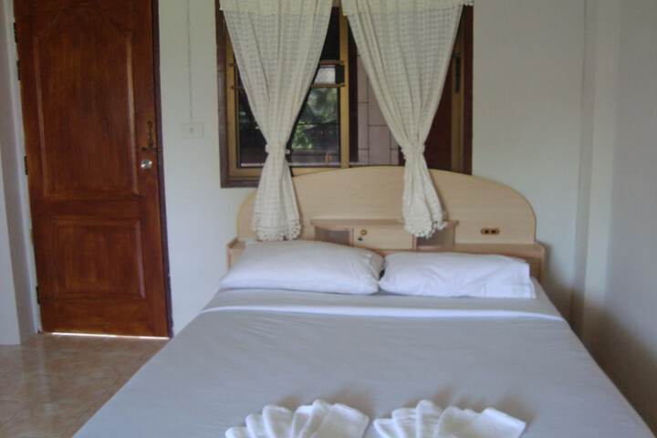Room 4 of 14
