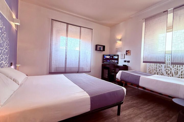 Room 49 of 106