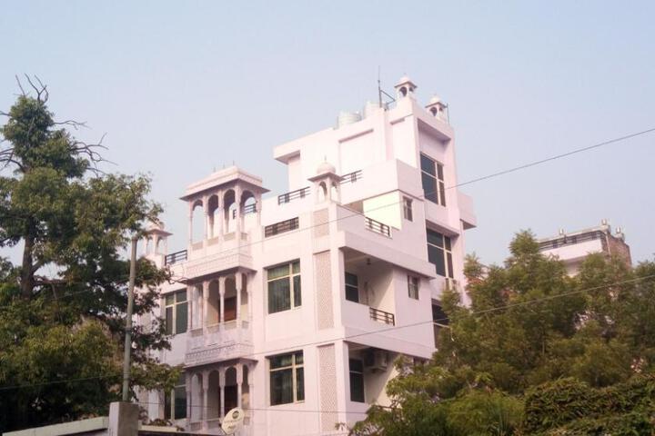Hotel Chit Chat Palace
