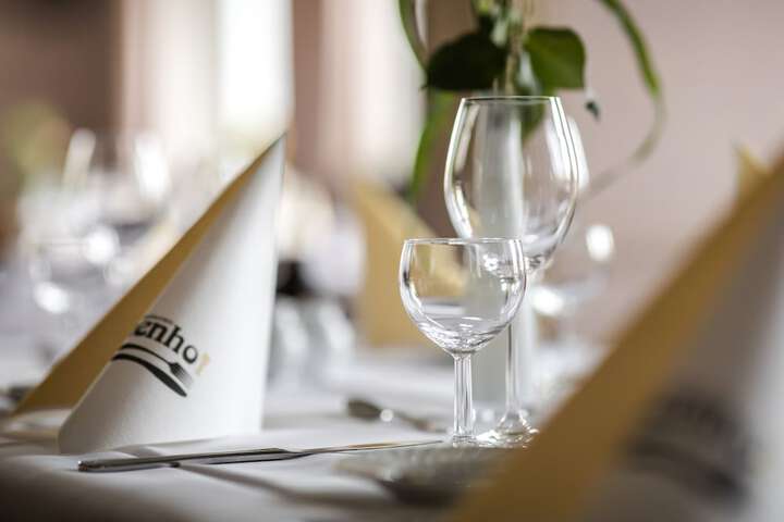 Dining 49 of 56