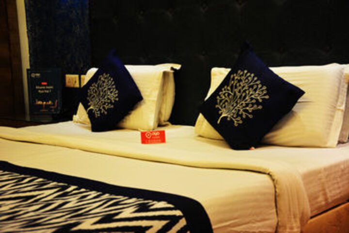 Room 21 of 32