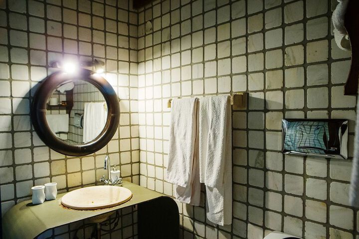 Room 45 of 48