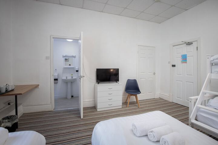 Room 54 of 91
