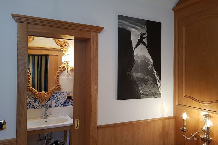 Vanity Photo