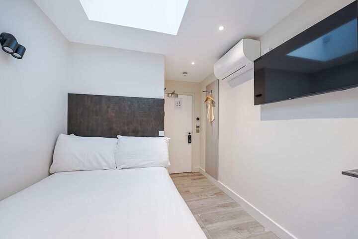 Room 44 of 87