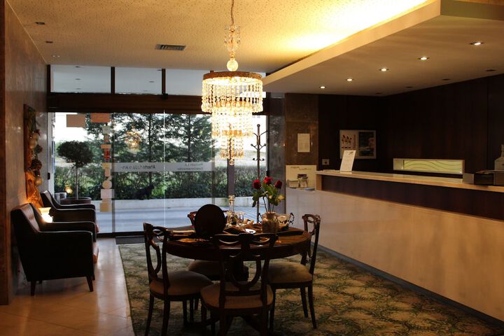 Hotel 2 of 54