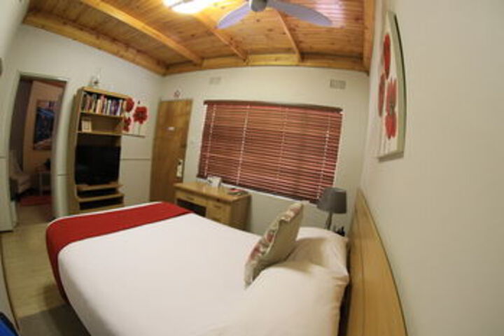 Room 50 of 66
