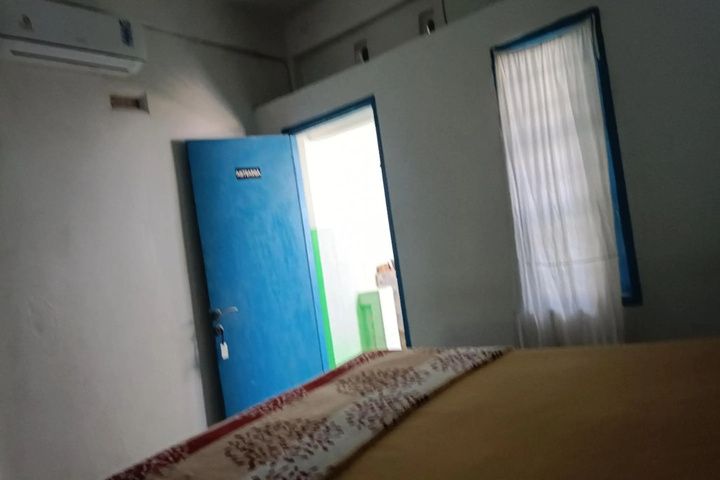 Room 4 of 13