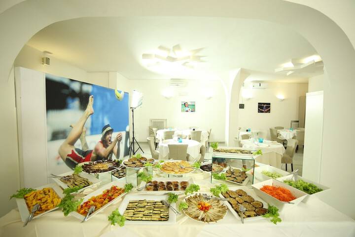 Dining 95 of 121