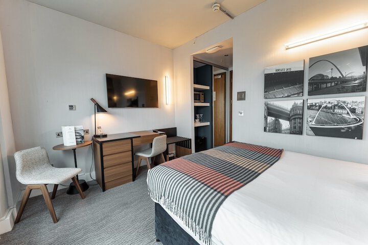 Room 9 of 56