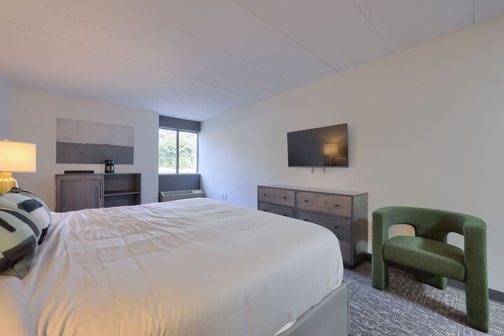 Room 45 of 99