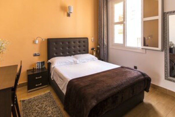 Room 10 of 30