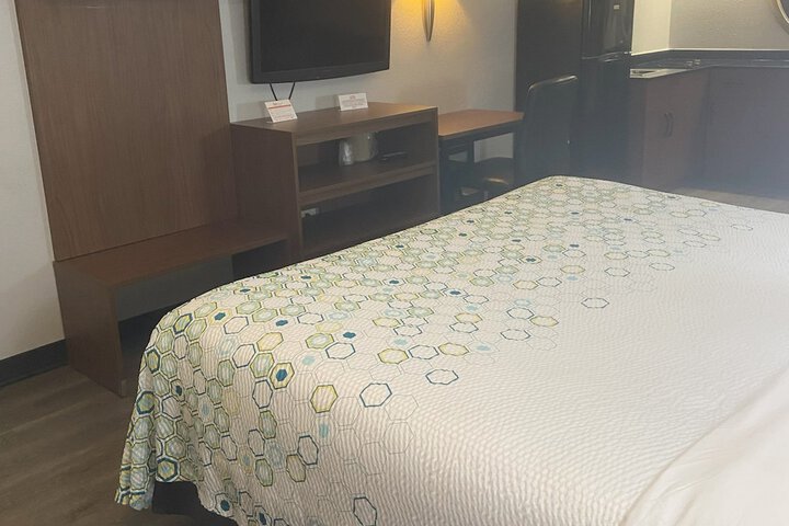 Room 6 of 20