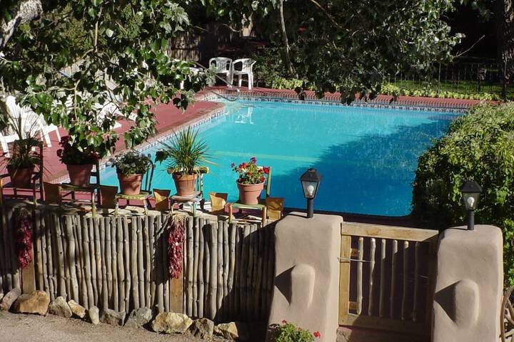 Pool Hotel