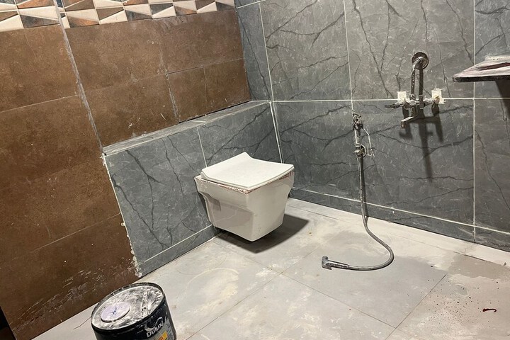 Room 15 of 18