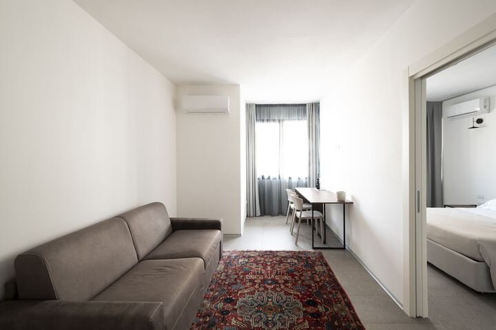 Room 47 of 160