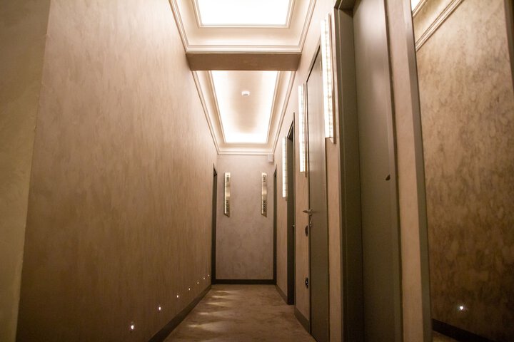 Ballroom/Hall 75 of 80