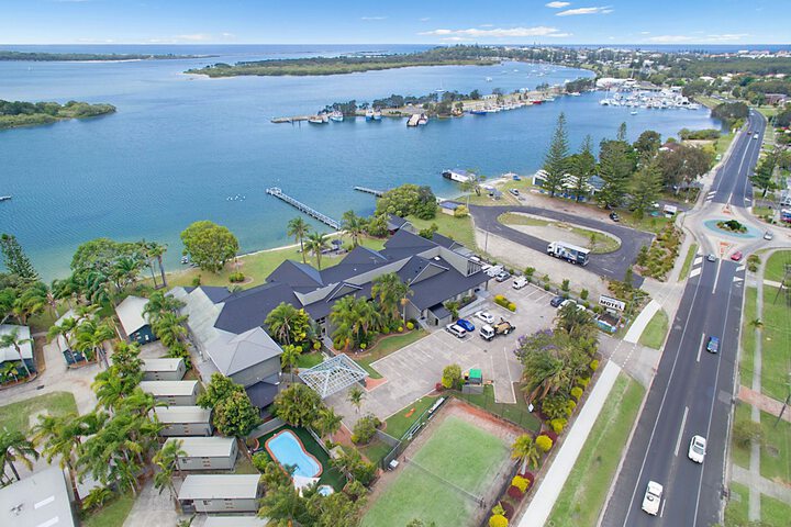 Moby Dick Waterfront Resort Motel
