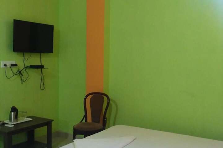 Room 14 of 50