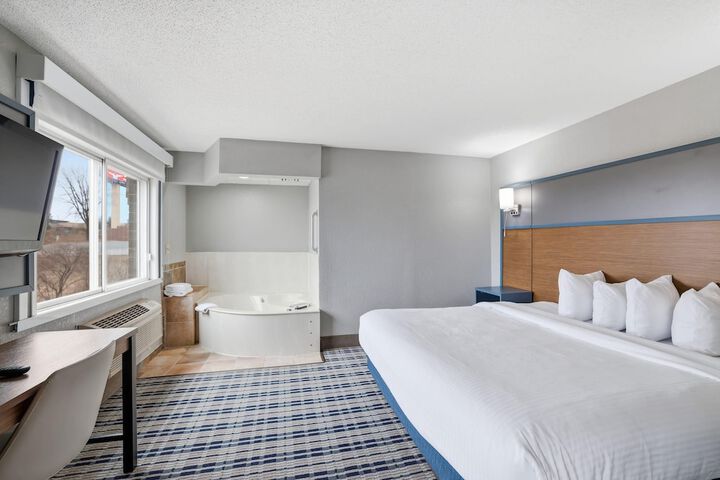 Room 47 of 70