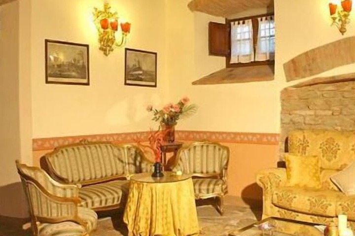 Guest Lobby