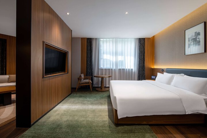 Room 14 of 44