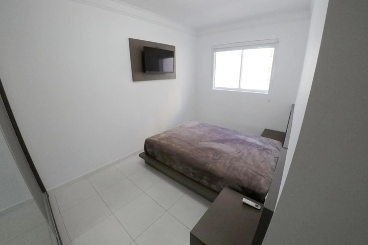 Room 4 of 15
