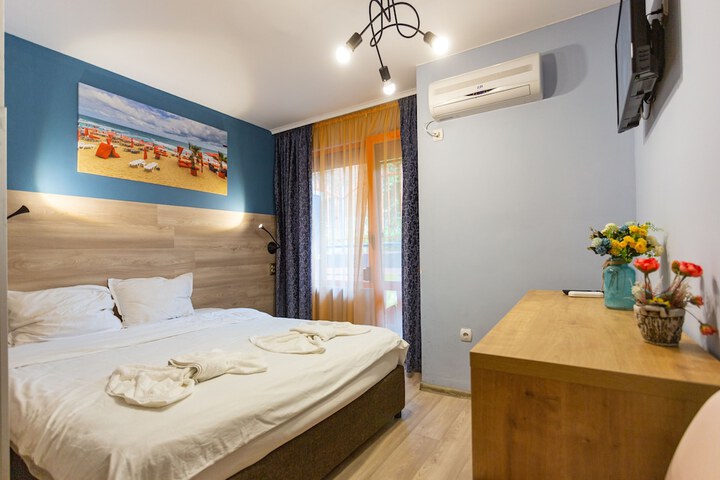 Room 15 of 110
