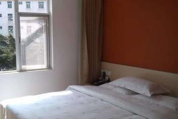 Room 5 of 7