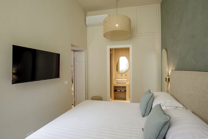 Room 93 of 289
