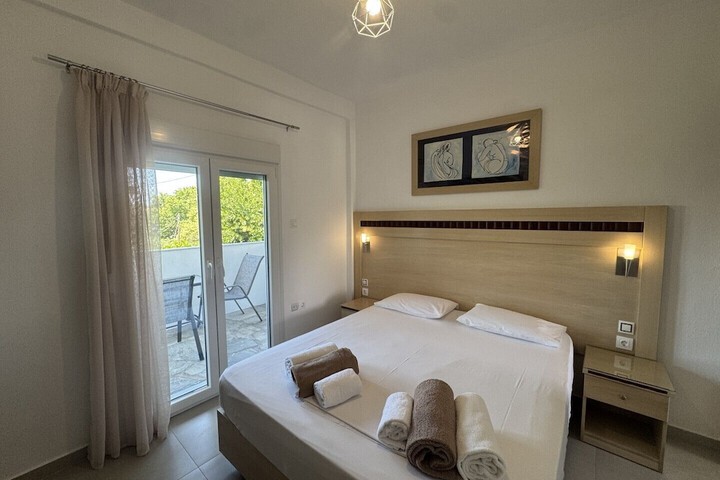 Room 25 of 171