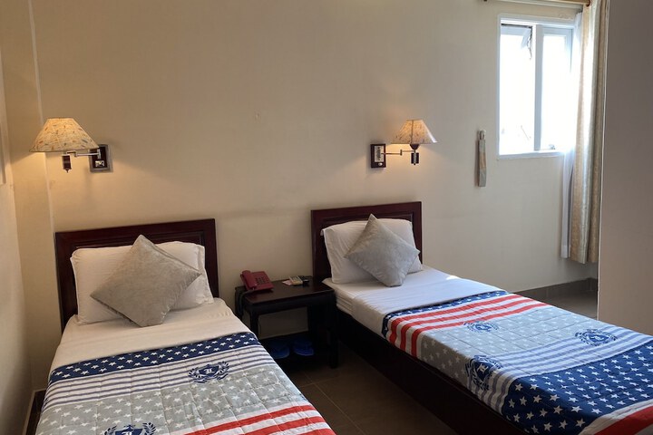 Room 13 of 43