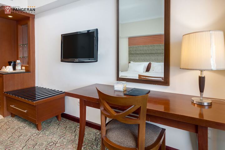 Room 25 of 153