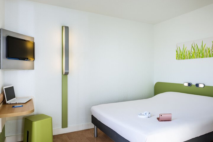 Room 10 of 70