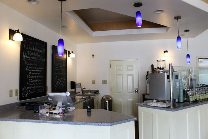 Breakfast/Coffee Service 62 of 73