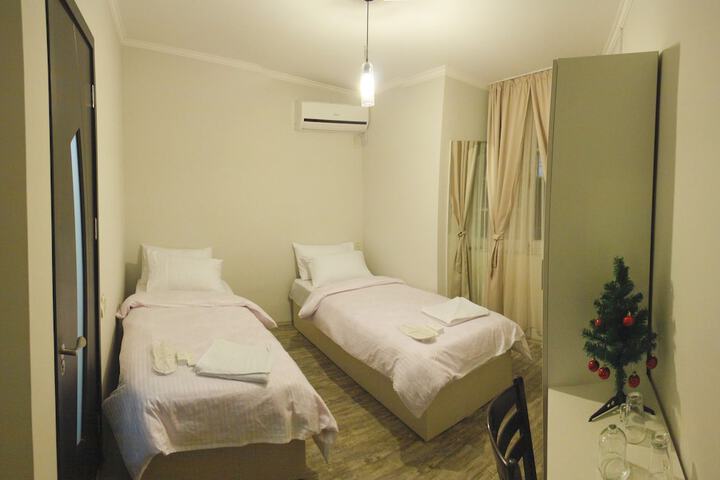 Room 32 of 131