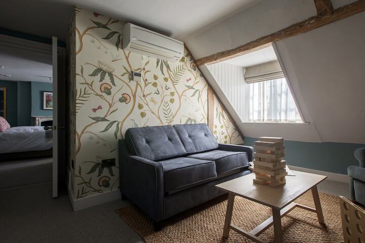 Room 7 of 26