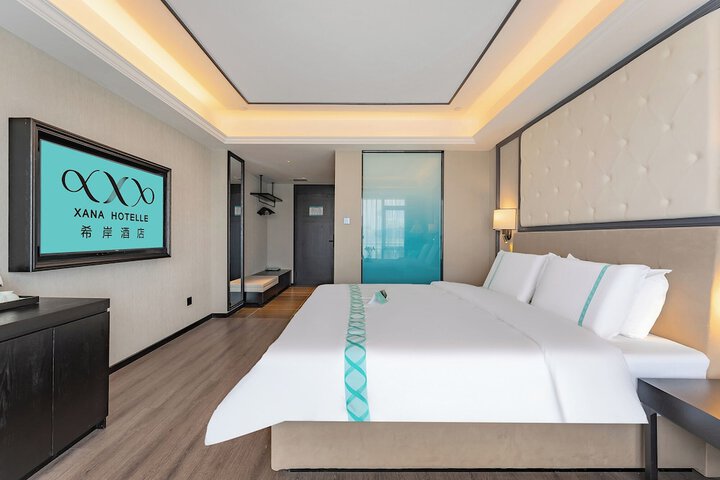 Room 11 of 23