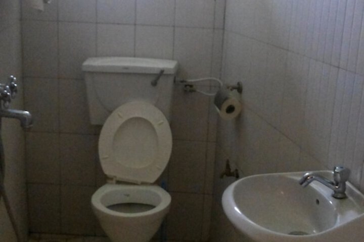 Room 25 of 42