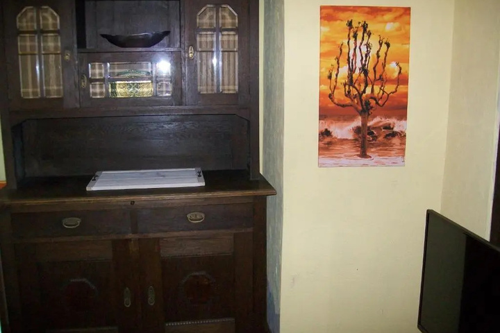 Room 2 of 5