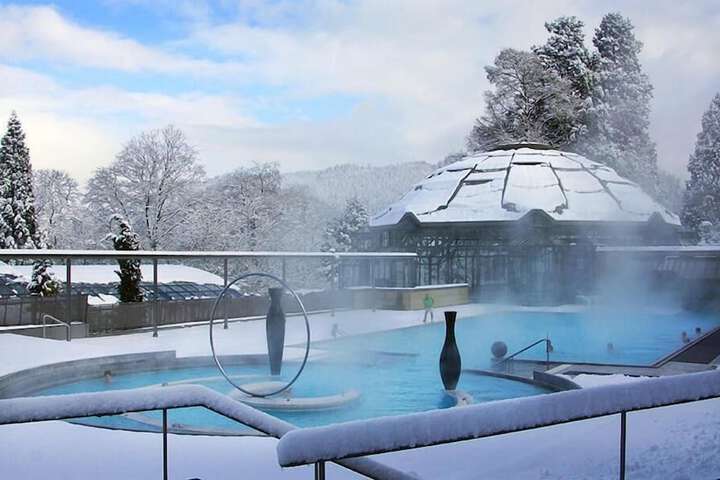 Pool 4 of 10