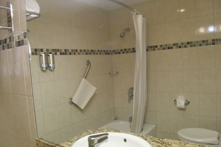 Room 44 of 95