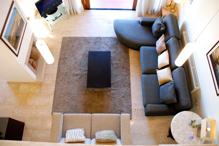 Room 10 of 29