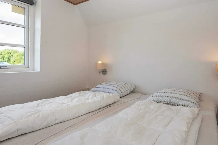 Room 2 of 23