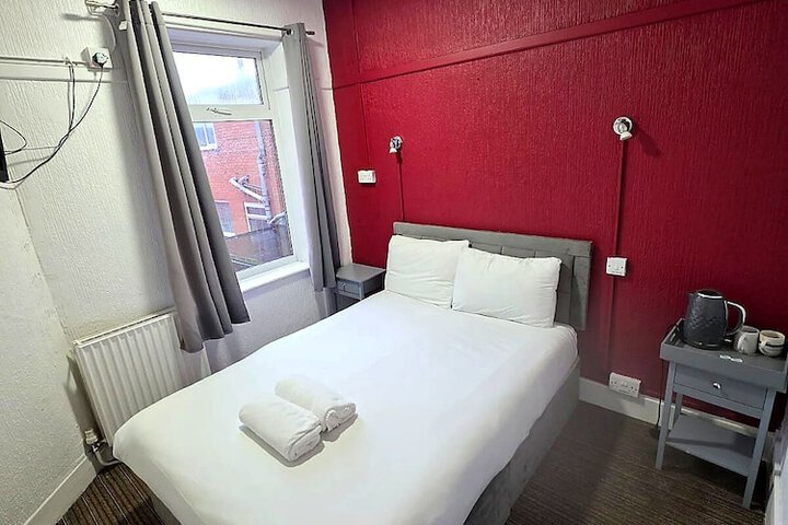Room 50 of 112