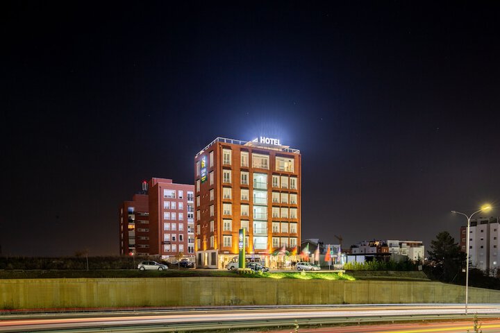 Hotel 80 of 81