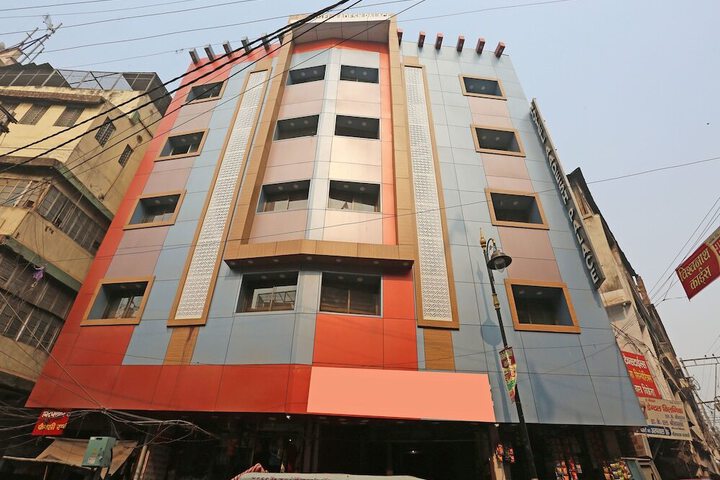 OYO 10338 HOTEL AADESH PALACE