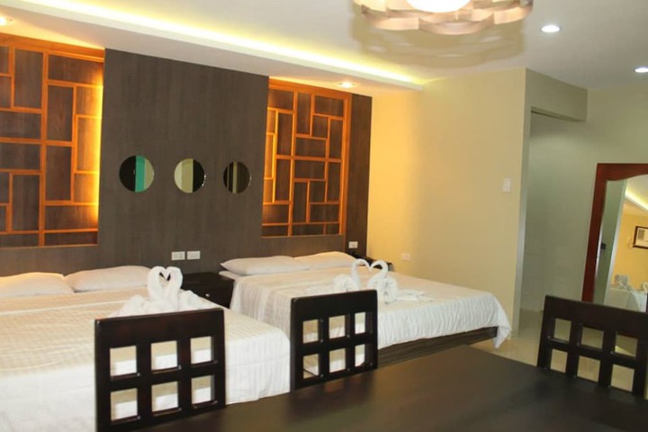 Room 5 of 33